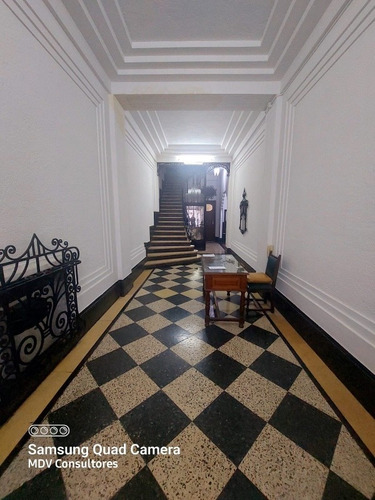 Imagen 3 de 14 de Tucuman Y Parana 126 M2. A Refaccionar. Apto Vivienda O Profesional