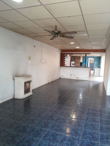 Calle 88 Entre 12 Y 13 - Casa De Tres Dormitorios En Venta -