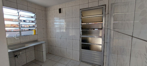 Vendo Casa Sobrado Com 3 Alugueis Sobrado Tem Tres Casas Todas Com Agua E Luz Independente Proximo A Tudo