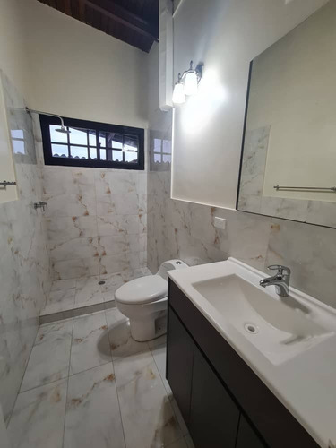 Imagen 13 de 22 de Casa En Residencias La Esmeralda, Villa Africana, Puerto Ordaz