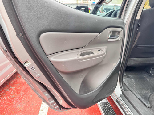 Mitsubishi L200 2.5 Di-d Cabina Doble 4x4 Mt