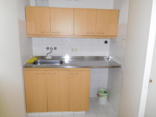 Imagen 16 de 17 de Centro Monoambiente Al Frente De 34 M2, Apto Vivienda O Profesional, Muy Luminoso