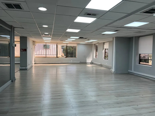 1.080 M2 Habilitados En Venta / El Golf