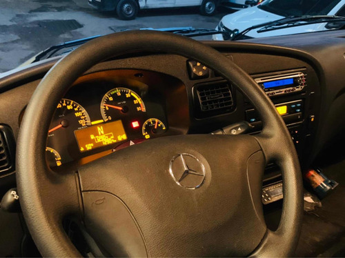 Imagen 11 de 11 de Mercedes Benz Accelo 815