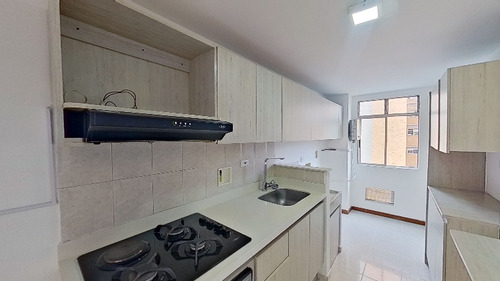 Apartamento En Venta En La Loma De Los Bernal 