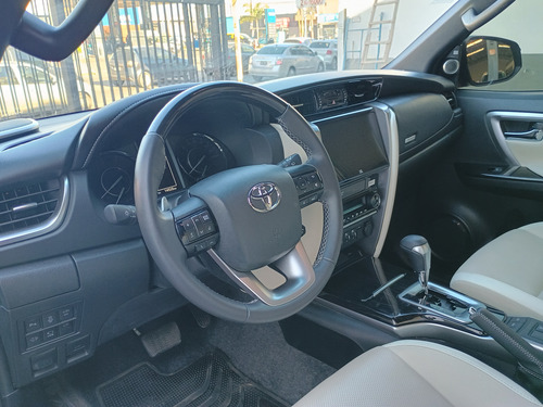 Toyota Hilux SW4 2.8 Tdi Diamante Ii 4x4 7as 6at