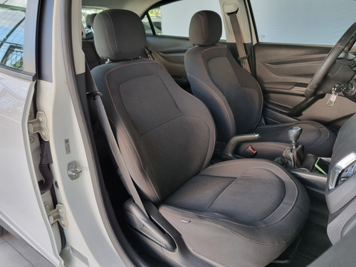 Imagem 8 de 11 de Chevrolet Onix 1.4 Lt Spe/4