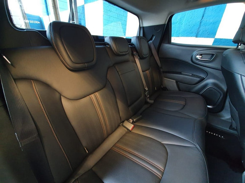 Fiat Toro 2.4 16v Multiair Flex Volcano At9