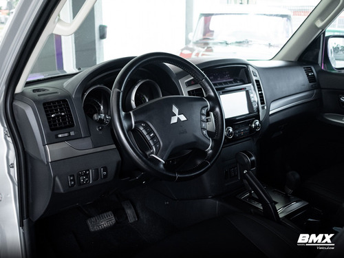 Imagem 14 de 24 de Mitsubishi Pajero Full 3.2 Hpe 4x4 16v Diesel 2p Automátic