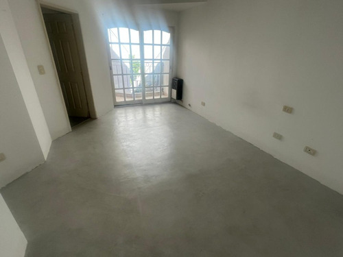 Triplex En Venta En Bernal Centro