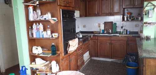 Local Con Vivienda En Venta En Remedios De Escalada Este
