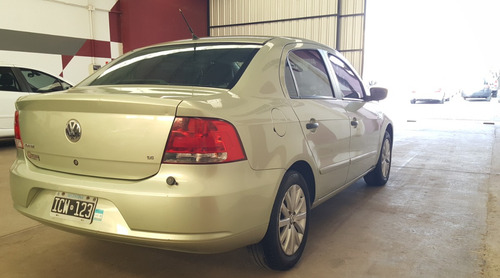 Volkswagen Voyage 1.6 Highline 101cv