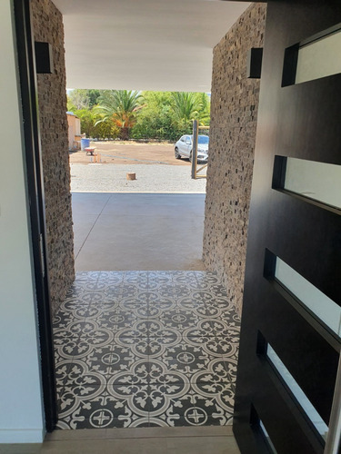 Imagen 2 de 17 de Preciosa Casa En Arriendo De 3 Dormitorios En Chicureo