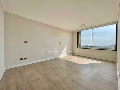 Departamento En Venta De 3 Dormitorios - Colón, Las Condes