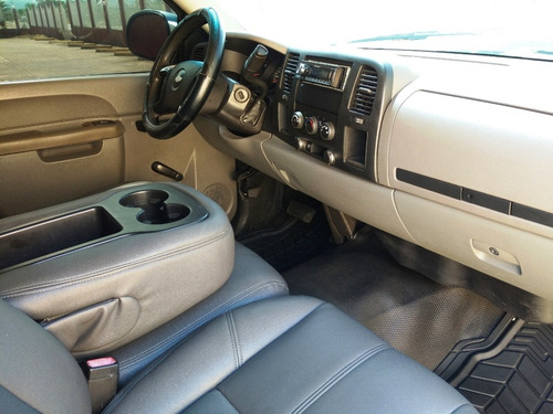 Imagen 12 de 16 de Chevrolet Silverado Ls 4x2 - Automatica