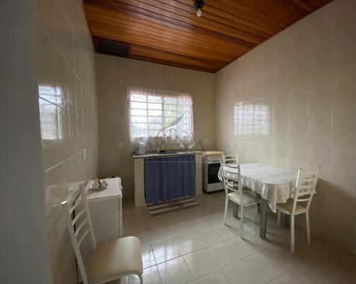 Linda Chácara A Venda, Com Casa De Alto Padrão, Para Lazer Ou Residir Em Piracaia, Vale Do Rio Cachoeira - Ch00043 - 68592605