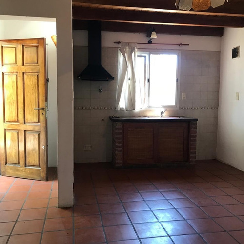 Imagen 2 de 8 de Castelar Centro Duplex 2 Ambientes