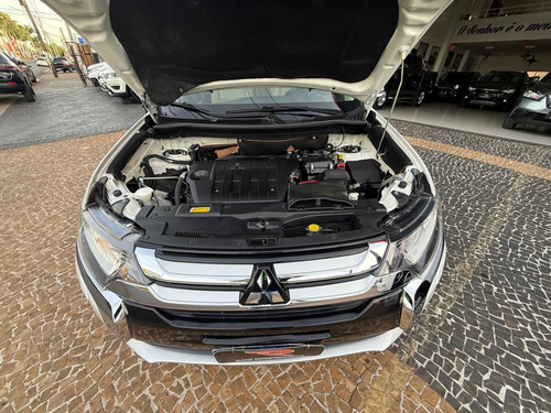 Mitsubishi Outlander 2.2 MIVEC DI-D DIESEL HPE-S AWD AUTOMÁTICO