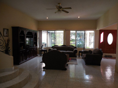 Residencia En Venta Fraccionamiento Burgos Bugambilias, De 4 Recamaras