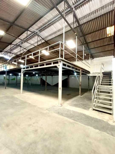 Imagen 2 de 9 de Galpón Venta Centro Maracay Aragua