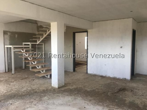 Imagen 3 de 14 de Townhouse En Venta Para Adaptar A Ti Ubicado En Punto Fijo