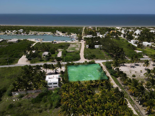 Terreno En Esquina A 200 Metros De La Orilla Del Mar En Venta En Telchac Puerto