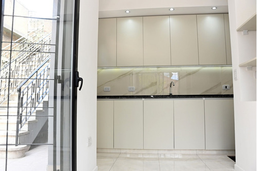 Casa 3 Amb Reciclada Con Terraza Y Quincho-permuta