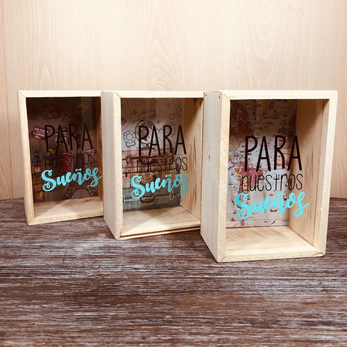 Alcancia Pequeña En Madera Con Vidrio Y Diseño En Vinilo