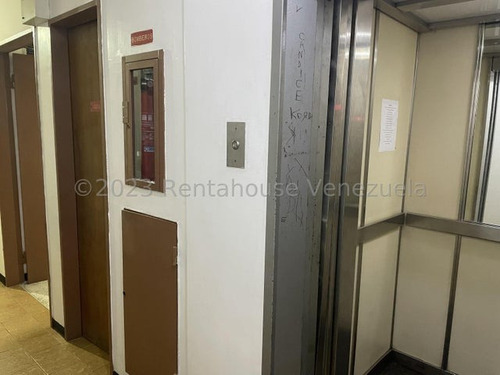 Amplio, Cómodo Y Acogedor Apartamento En Venta En Colinas De Santa Mónica Mls#25-4826 - Jca