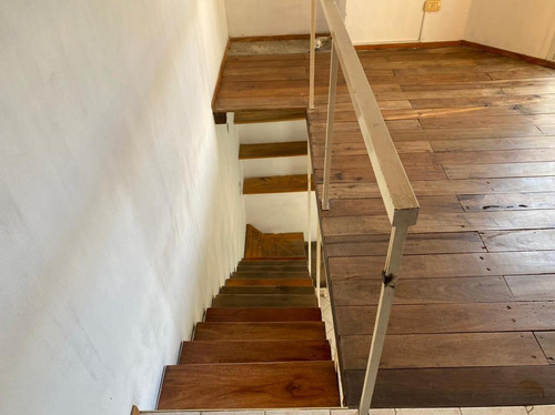 Imagen 6 de 12 de Casa De 1 Dormitorio En Venta Con Patio Y Balcon Arroyito