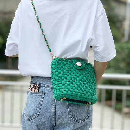 * 3 Inserte El Bolso Con Base De Cojín Para Hacer Una Bolsa