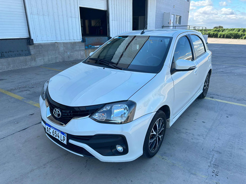 Toyota Etios 1.5 Platinum At