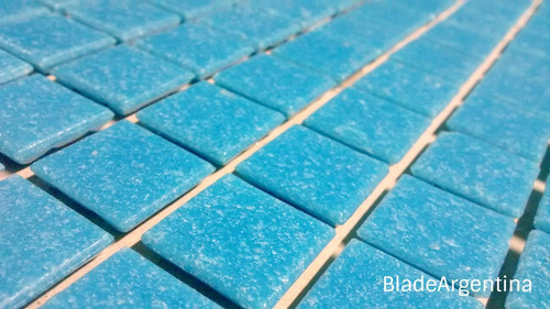 Venecitas Biseladas Celeste Medio 2x2. Aptas Pileta O Baño.