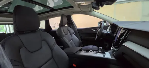 Volvo XC60 2.0 T8 Plus