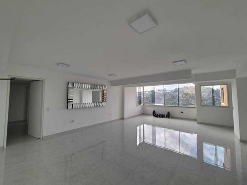 Apartamento Penthouse En Los Naranjos Del Cafetal