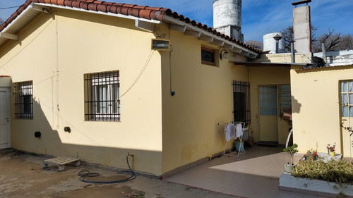 Cocheracubierta En Venta Ubicado En Villa Sanchez Elia