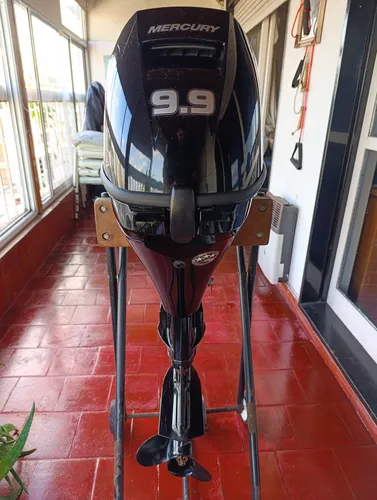 Motor Mercury 9,9 Hp 4 Tiempos