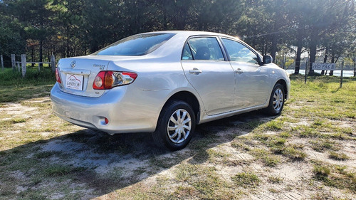 Toyota Corolla Gli 1.6 Full - Financio / Permuto
