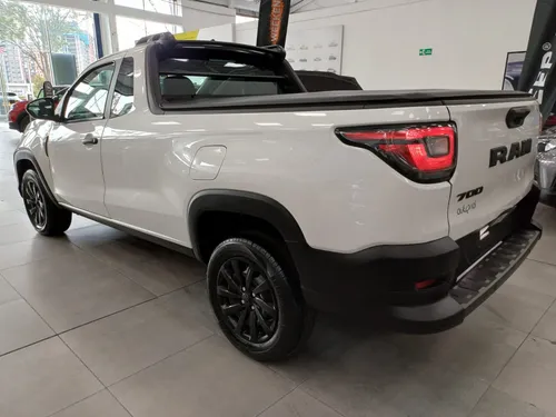 Ram 700 1.3 Slt Cabina Sensilla Dark Side