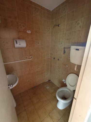 Imagen 4 de 5 de Apartamento -monoambiente En Ciudad Vieja, Prox Plaza Zabala!! Metraje: 39 M2