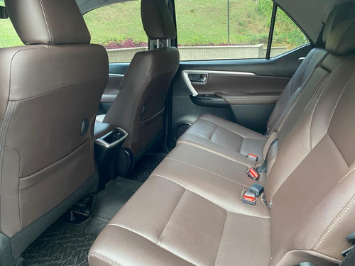 Toyota Fortuner 2019 2.7l Mid