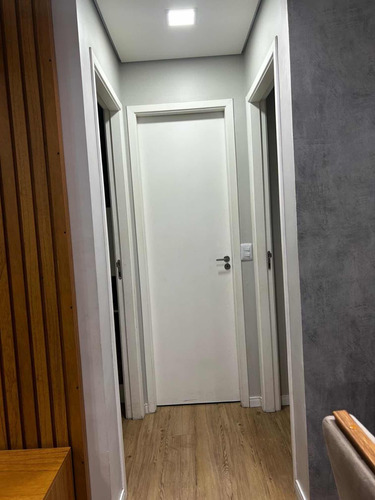 Apartamento 2 Dormitórios Com Móveis Planejados