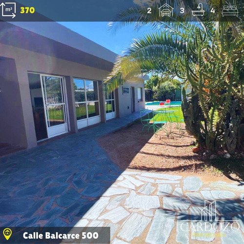 Excelente Casa 7 Ambientes En Venta En Alberdi Pcia Bs As 370m2 Oportunidad