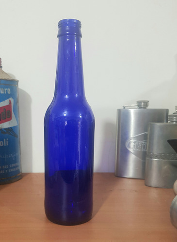 Decorar. Botella Vacia Azul