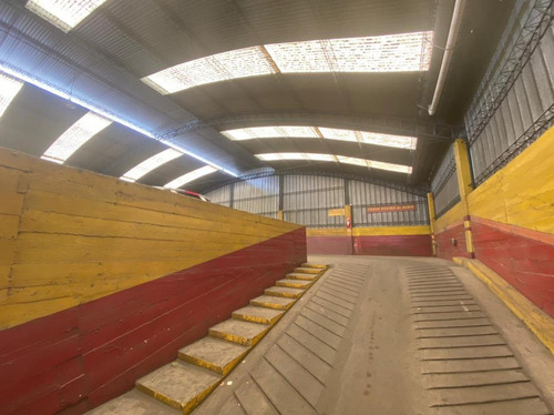 Imagen 8 de 12 de Local Comercial 1234 M² En 2 Plantas C/ Rampa Para Autos - S.justo (ctro)