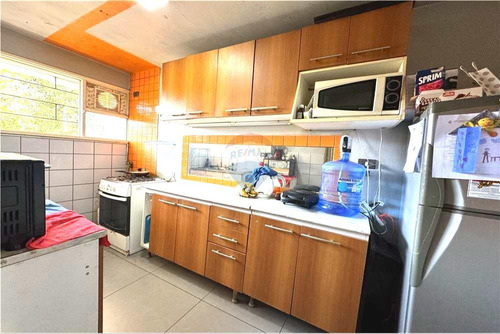 Primer Piso, 3 Dorm + Estac, Buena Ubicación