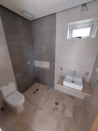 Julian Acosta. Vende Exclusivo Town House, Cumbres De Guataparo