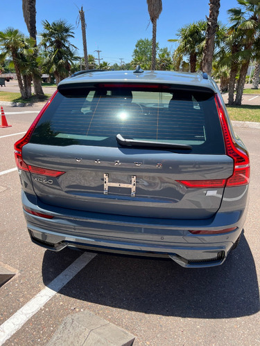 Volvo XC60 ULTIMATE DARK T8