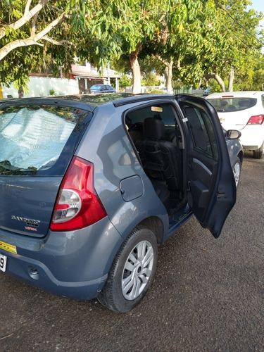 Imagem 5 de 10 de Renault Sandero 2009 1.0 16v Expression Hi-flex 5p