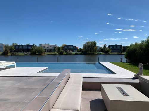 Casa En Venta En El Cantón, Escobar, G.b.a. Zona Norte